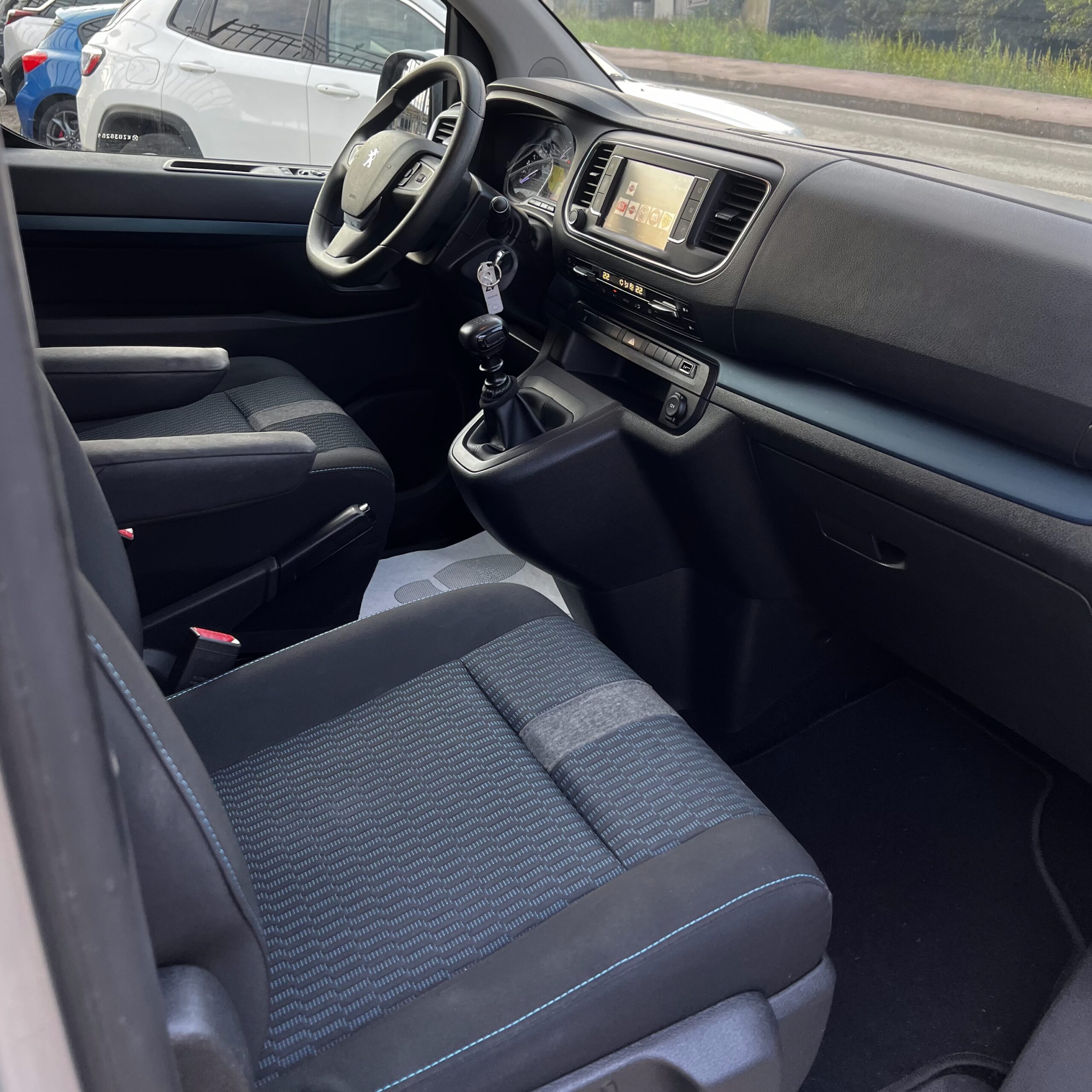 
								PEUGEOT TRAVELLER 1.5 BlueHDi 120 CV – 8 POSTI – GIUGNO 2019 completo									