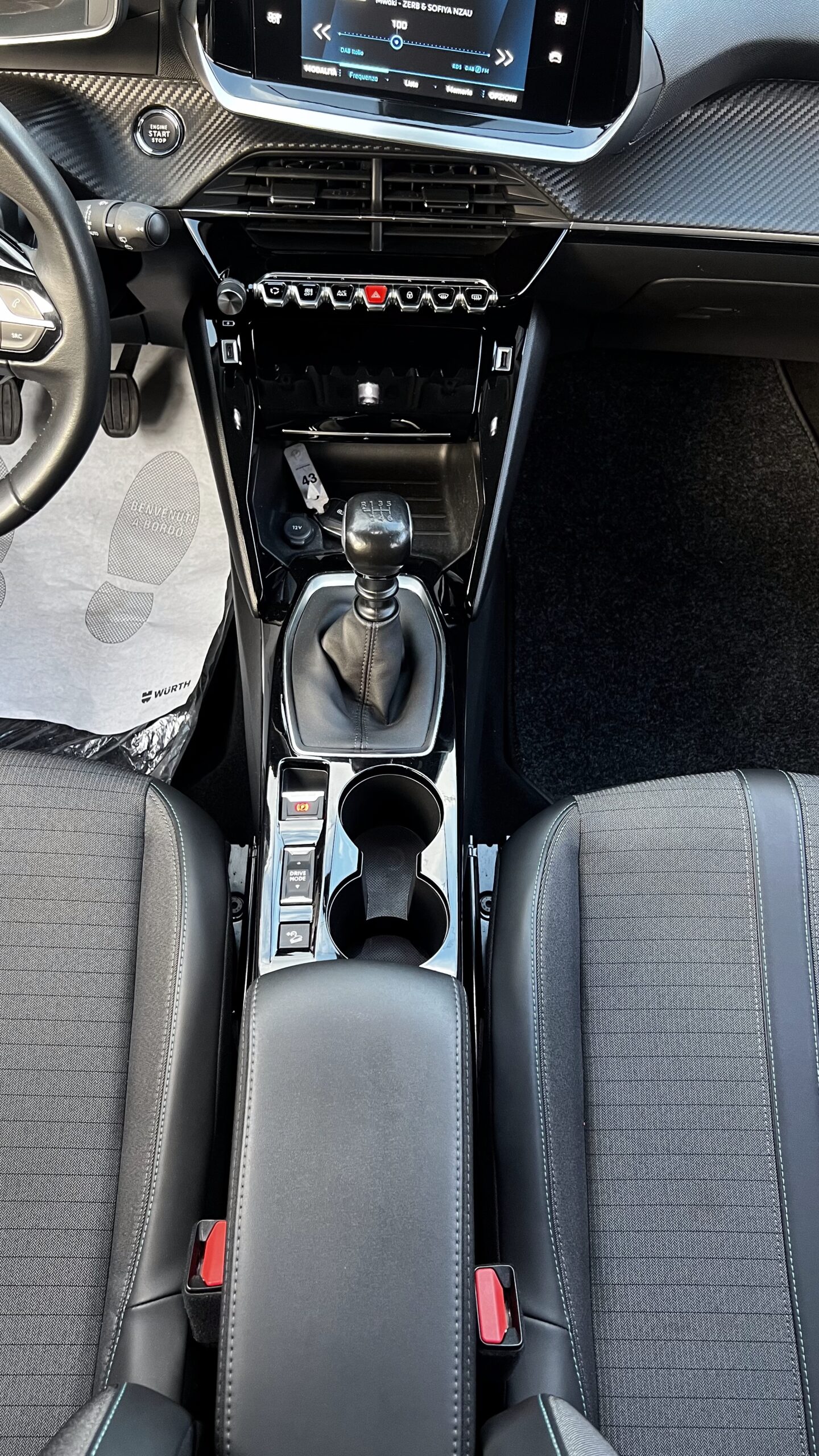 
								PEUGEOT 2008 ALLURE PACK – 1.5 BLUEHDI 110 CV – EURO 6 completo									