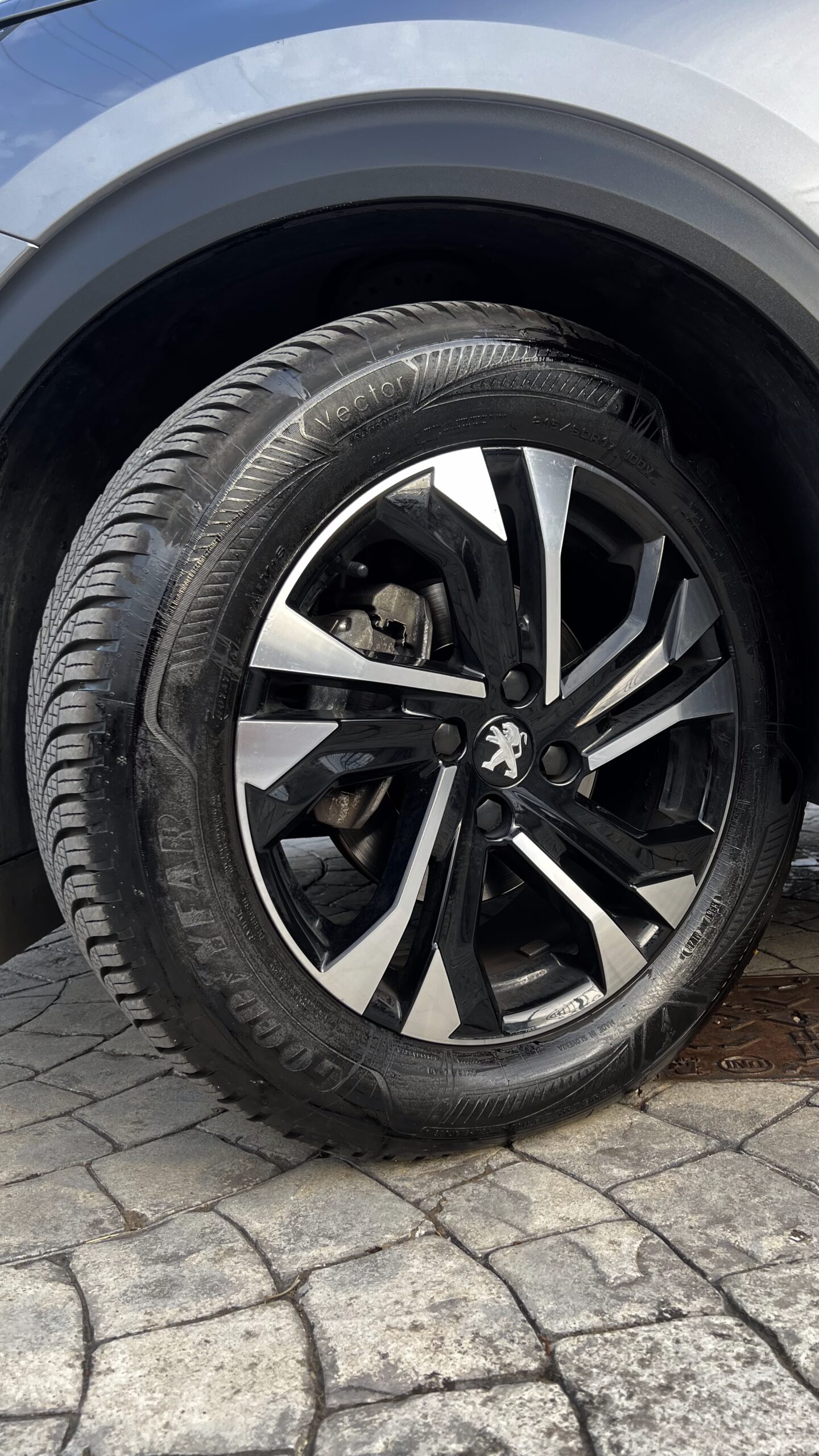 
								PEUGEOT 2008 ALLURE PACK – 1.5 BLUEHDI 110 CV – EURO 6 completo									