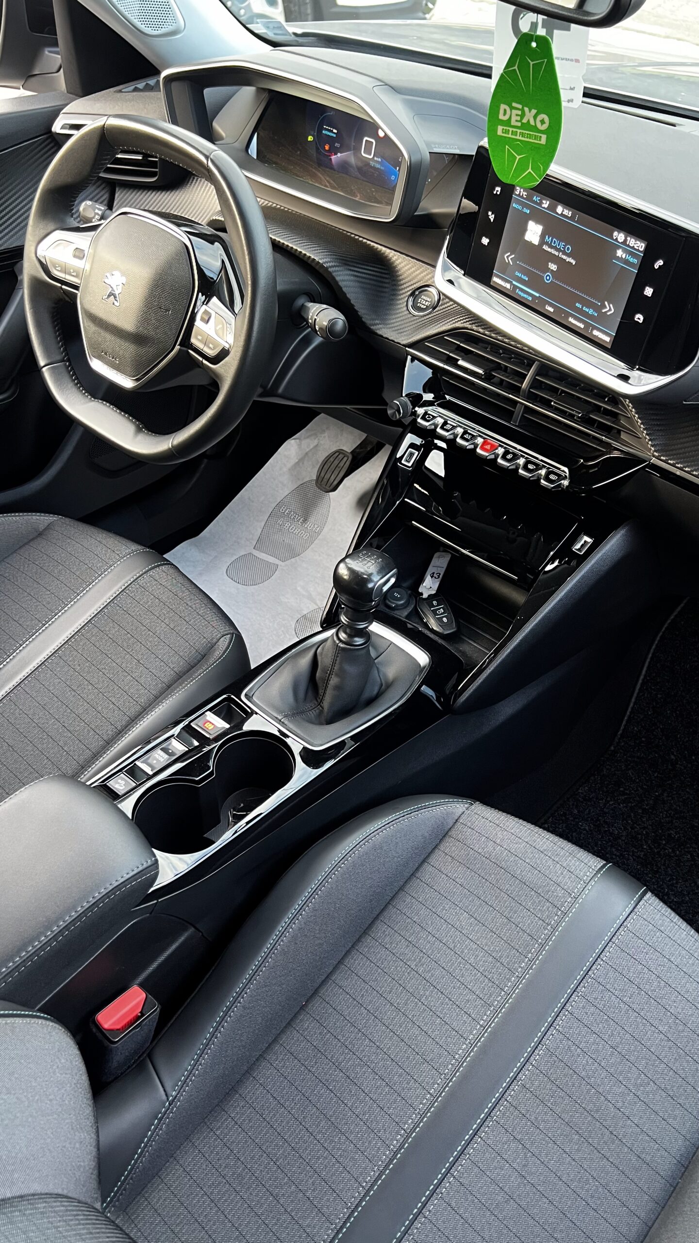 
								PEUGEOT 2008 ALLURE PACK – 1.5 BLUEHDI 110 CV – EURO 6 completo									